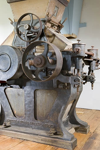 Appareil à cylindres Goulut-Borne. Détail. © Jérôme Mongreville / Région Bourgogne-Franche-Comté, Inventaire du patrimoine - 2009