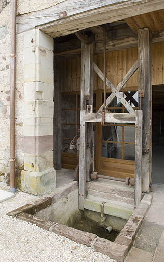 Vestiges du châssis du haut-fer. © Jérôme Mongreville / Région Bourgogne-Franche-Comté, Inventaire du patrimoine - 2009