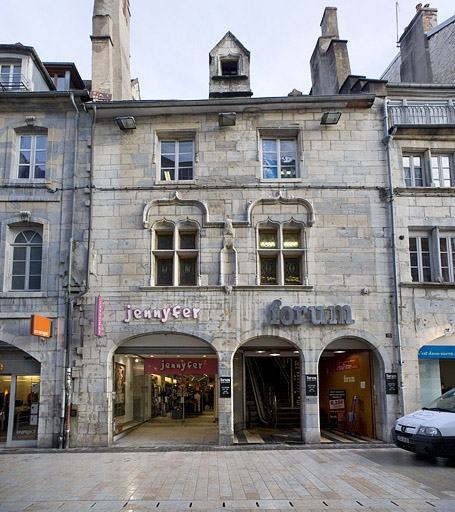 Façade antérieure du 15 Grande Rue : de face. © Yves Sancey / Région Bourgogne-Franche-Comté, Inventaire du patrimoine - 2010