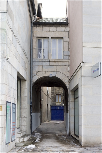 Détail du passage au-dessus de l'ancien trage, de face. © Yves Sancey / Région Bourgogne-Franche-Comté, Inventaire du patrimoine - 2010