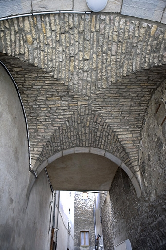 Détail de la voûte du passage au-dessus de l'ancien trage. © Yves Sancey / Région Bourgogne-Franche-Comté, Inventaire du patrimoine - 2010