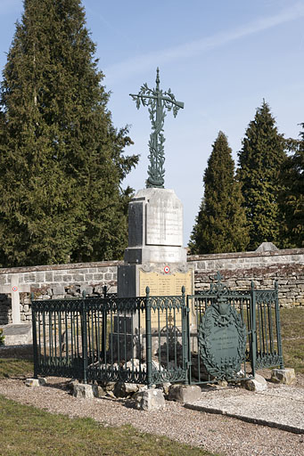 Vue générale de trois quarts gauche. © Jérôme Mongreville / Région Bourgogne-Franche-Comté, Inventaire du patrimoine - 2010
