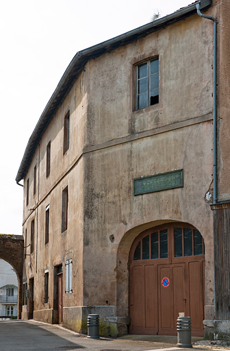 Vue générale de la façade antérieure. © Jérôme Mongreville / Région Bourgogne-Franche-Comté, Inventaire du patrimoine - 2010