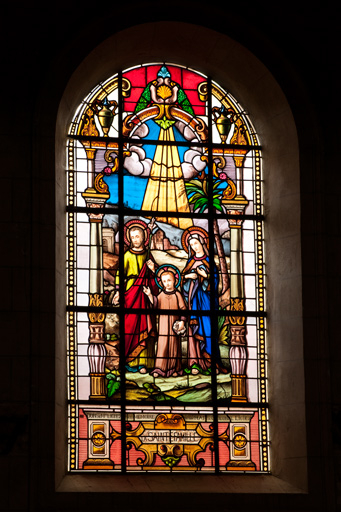 Verrière n°1 : sainte Famille. Vue générale. © Jérôme Mongreville / Région Bourgogne-Franche-Comté, Inventaire du patrimoine - 2010