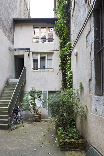 Vue d'ensemble du logis secondaire. © Yves Sancey / Région Bourgogne-Franche-Comté, Inventaire du patrimoine - 2010