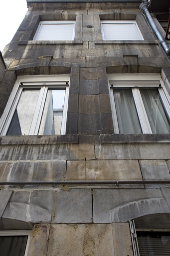 Détail de la façade antérieure du logis secondaire. © Yves Sancey / Région Bourgogne-Franche-Comté, Inventaire du patrimoine - 2010