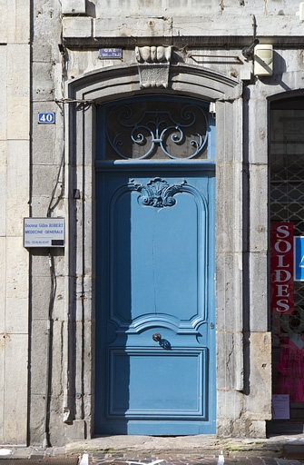 Détail de la porte du couloir d'entrée. © Yves Sancey / Région Bourgogne-Franche-Comté, Inventaire du patrimoine - 2010