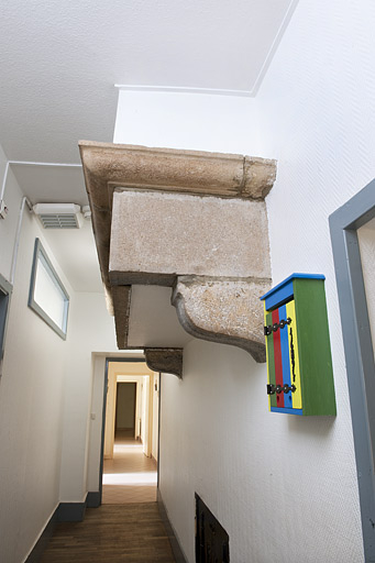 Hôtel de Choiseul : cheminée de l'ancienne cuisine. © Jérôme Mongreville / Région Bourgogne-Franche-Comté, Inventaire du patrimoine - 2010