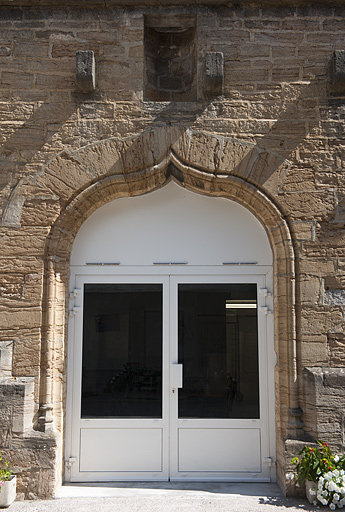 Chapelle (D), vue du portail. © Jérôme Mongreville / Région Bourgogne-Franche-Comté, Inventaire du patrimoine - 2010