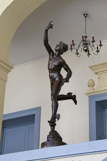 Vue d'ensemble, de trois quarts droite. © Yves Sancey / Région Bourgogne-Franche-Comté, Inventaire du patrimoine - 2010