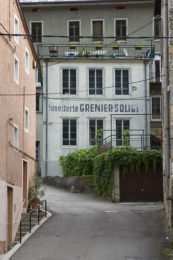 Façade postérieure sur la rue Fenandre. © Yves Sancey / Région Bourgogne-Franche-Comté, Inventaire du patrimoine - 2010 Façade postérieure sur la rue Fenandre. © Yves Sancey / Région Bourgogne-Franche-Comté, Inventaire du patrimoine - 2010