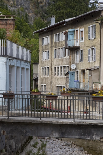 Façade postérieure de la maison et de l'atelier, depuis le sud. © Yves Sancey / Région Bourgogne-Franche-Comté, Inventaire du patrimoine - 2010