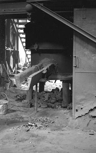 Base du grand cubilot et sa rigole de coulée. © Rémi Hamelin / Région Bourgogne-Franche-Comté, Inventaire du patrimoine - 2010