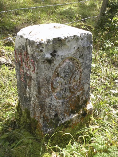  borne © Jérôme Mongreville / Région Bourgogne-Franche-Comté, Inventaire du patrimoine - 2011