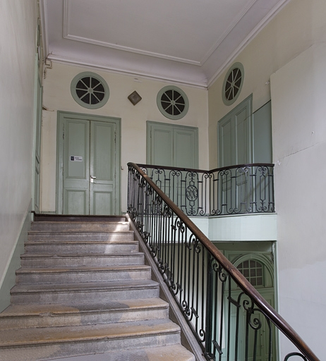 Intérieur, escalier d'honneur : détail de la partie supérieure droite. © Yves Sancey / Région Bourgogne-Franche-Comté, Inventaire du patrimoine - 2011