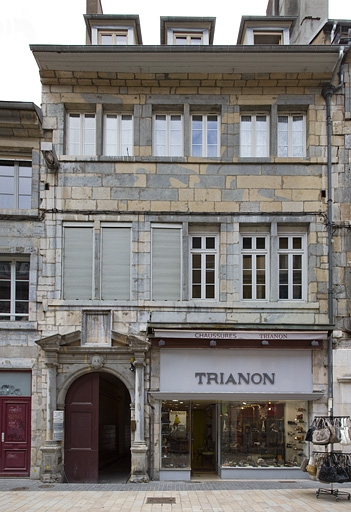 Façade antérieure du logis principal : de face. © Yves Sancey / Région Bourgogne-Franche-Comté, Inventaire du patrimoine - 2011