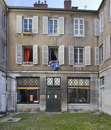 Deuxième logis secondaire sur la deuxième cour : de face. © Yves Sancey / Région Bourgogne-Franche-Comté, Inventaire du patrimoine - 2011