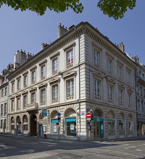 Vue d'ensemble du logis principal. © Yves Sancey / Région Bourgogne-Franche-Comté, Inventaire du patrimoine - 2011