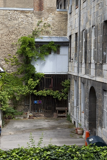 Détail du bûcher : de face. © Yves Sancey / Région Bourgogne-Franche-Comté, Inventaire du patrimoine - 2011