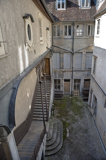 Logis secondaire : vue de la façade antérieure, de face. © Yves Sancey / Région Bourgogne-Franche-Comté, Inventaire du patrimoine - 2011