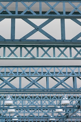 Centre d'archives. Détail des poutrelles de la charpente. © Jérôme Mongreville / Région Bourgogne-Franche-Comté, Inventaire du patrimoine - 2011 Centre d'archives. Détail des poutrelles de la charpente. © Jérôme Mongreville / Région Bourgogne-Franche-Comté, Inventaire du patrimoine - 2011