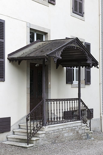 Entrée de la façade nord. © Jérôme Mongreville / Région Bourgogne-Franche-Comté, Inventaire du patrimoine - 2011