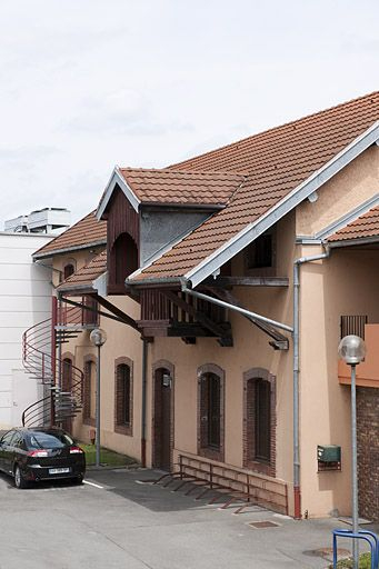 Façade des magasins de stockage. © Jérôme Mongreville / Région Bourgogne-Franche-Comté, Inventaire du patrimoine - 2011