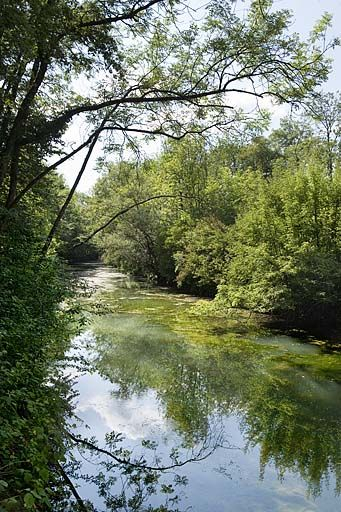 Canal de fuite. © Jérôme Mongreville / Région Bourgogne-Franche-Comté, Inventaire du patrimoine - 2011 Canal de fuite. © Jérôme Mongreville / Région Bourgogne-Franche-Comté, Inventaire du patrimoine - 2011