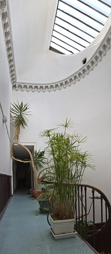 Intérieur : détail du plafond de la cage d'escalier. © Yves Sancey / Région Bourgogne-Franche-Comté, Inventaire du patrimoine - 2011