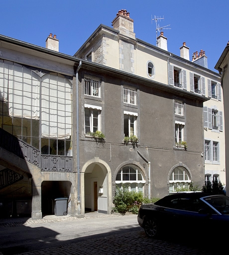 Aile des remises : de trois quarts gauche. © Yves Sancey / Région Bourgogne-Franche-Comté, Inventaire du patrimoine - 2011