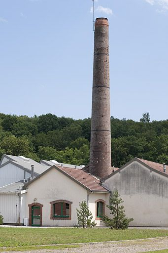 Cheminée et pignons nord des ateliers. © Jérôme Mongreville / Région Bourgogne-Franche-Comté, Inventaire du patrimoine - 2011