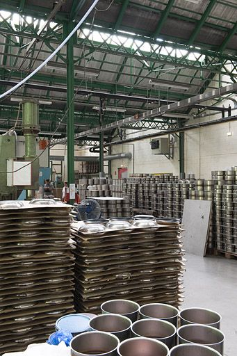 Atelier de brasage. Stockage des pièces. © Jérôme Mongreville / Région Bourgogne-Franche-Comté, Inventaire du patrimoine - 2011