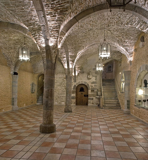 Vue d'ensemble de la cave depuis le fond. © Yves Sancey / Région Bourgogne-Franche-Comté, Inventaire du patrimoine - 2011