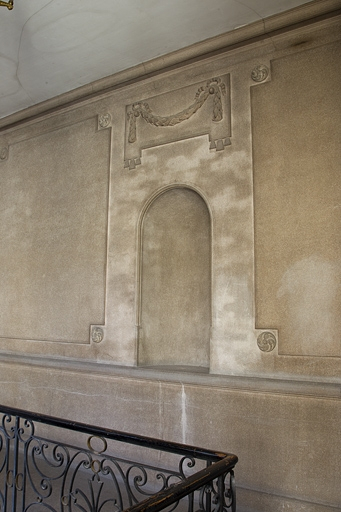 Aile de l'escalier : détail du décor de la cage. © Yves Sancey / Région Bourgogne-Franche-Comté, Inventaire du patrimoine - 2011