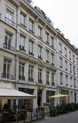 Vue d'ensemble de trois quarts gauche. © Yves Sancey / Région Bourgogne-Franche-Comté, Inventaire du patrimoine - 2012