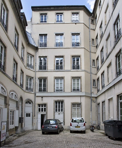 Logis principal, aile sur cour, de face. © Yves Sancey / Région Bourgogne-Franche-Comté, Inventaire du patrimoine - 2012