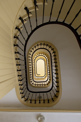 Vue d'ensemble du premier escalier depuis le bas. © Yves Sancey / Région Bourgogne-Franche-Comté, Inventaire du patrimoine - 2012