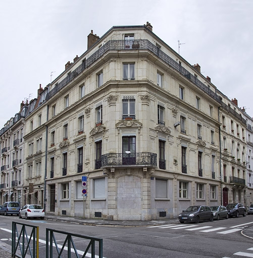 Vue d'ensemble depuis la rue. © Yves Sancey / Région Bourgogne-Franche-Comté, Inventaire du patrimoine - 2012