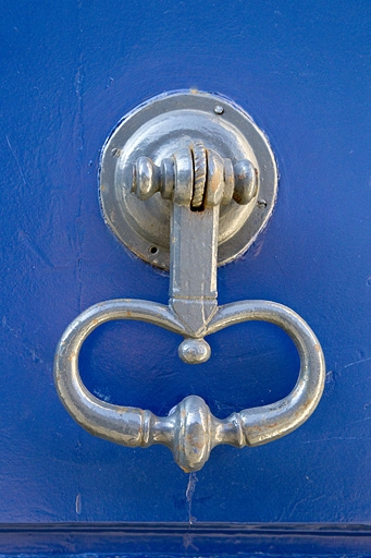 Façade antérieure, portail d'entrée : détail du portail. © Yves Sancey / Région Bourgogne-Franche-Comté, Inventaire du patrimoine - 2012