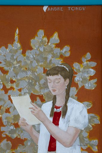 Panneau à droite de l'entrée des garçons : signature du peintre Tondu. © Yves Sancey / Région Bourgogne-Franche-Comté, Inventaire du patrimoine - 2012