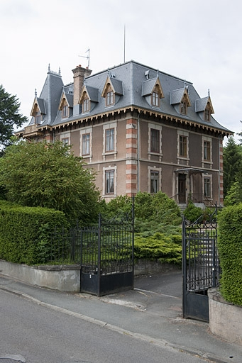 Logement patronal. Vue d'ensemble. © Jérôme Mongreville / Région Bourgogne-Franche-Comté, Inventaire du patrimoine - 2012