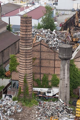 Cheminée et château d'eau. © Jérôme Mongreville / Région Bourgogne-Franche-Comté, Inventaire du patrimoine - 2012