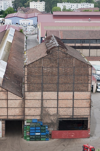 Vue plongeante sur le bâtiment du gazogène. © Jérôme Mongreville / Région Bourgogne-Franche-Comté, Inventaire du patrimoine - 2012