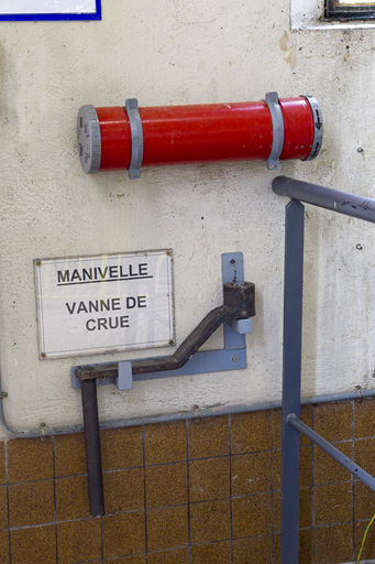 Manivelle de secours (commande du vannage). © Yves Sancey / Région Bourgogne-Franche-Comté, Inventaire du patrimoine - 2012