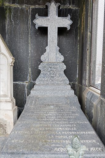 Monument funéraire de la famille Druhot. Tombeau de Jean-Charles Druhot (1813-1905), notaire et maire de Faverney (1850-1905). © Mary Ruffinoni / Région Bourgogne-Franche-Comté, Inventaire du patrimoine - 2012