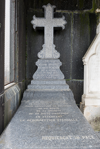 croix funéraire © Mary Ruffinoni / Région Bourgogne-Franche-Comté, Inventaire du patrimoine - 2012