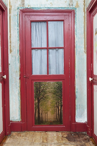 Porte conduisant à une des chambres de l'étage. © Jérôme Mongreville / Région Bourgogne-Franche-Comté, Inventaire du patrimoine - 2012