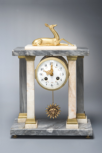 Pendule de salon Mégnin. © Mary Ruffinoni / Région Bourgogne-Franche-Comté, Inventaire du patrimoine - 2013