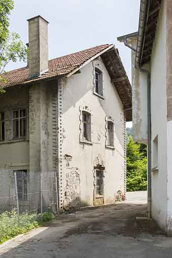 Atelier de fabrication occidental : mur pignon ouest. © Yves Sancey / Région Bourgogne-Franche-Comté, Inventaire du patrimoine - 2013