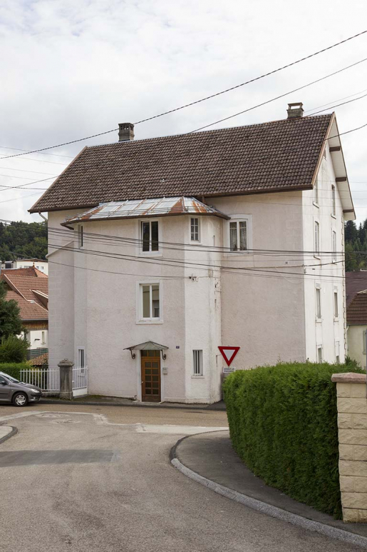 Façade antérieure, de trois quarts droite. © Yves Sancey / Région Bourgogne-Franche-Comté, Inventaire du patrimoine - 2013